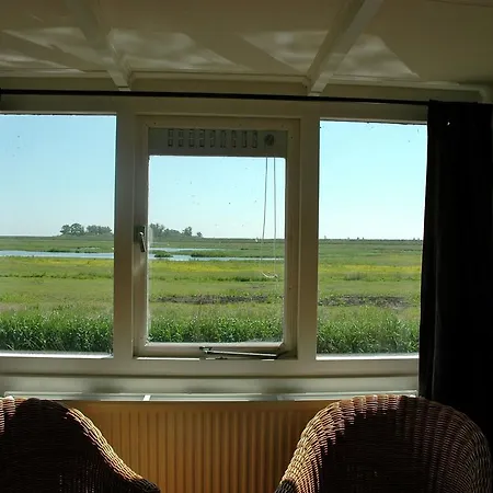 Quaint Holiday In Near Lake * אמסטרדם