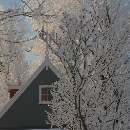 Quaint Holiday In Near Lake *